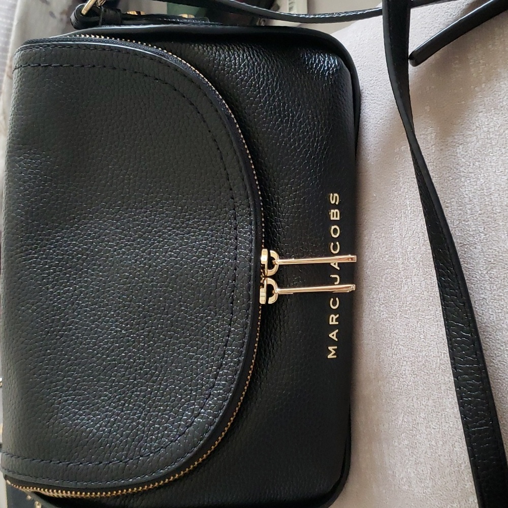 Marc Jacobs black mini messenger crossbody bag